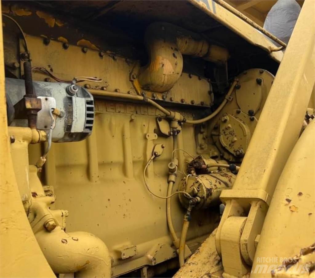CAT 988 Фронтальные погрузчики