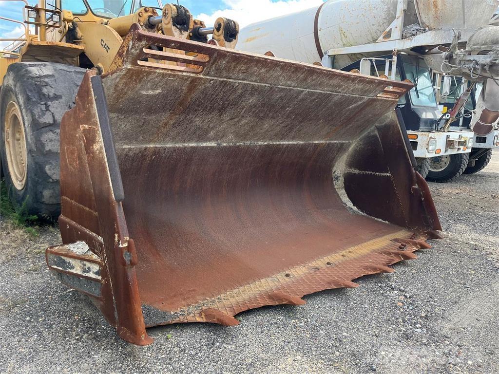 CAT 988B Фронтальные погрузчики