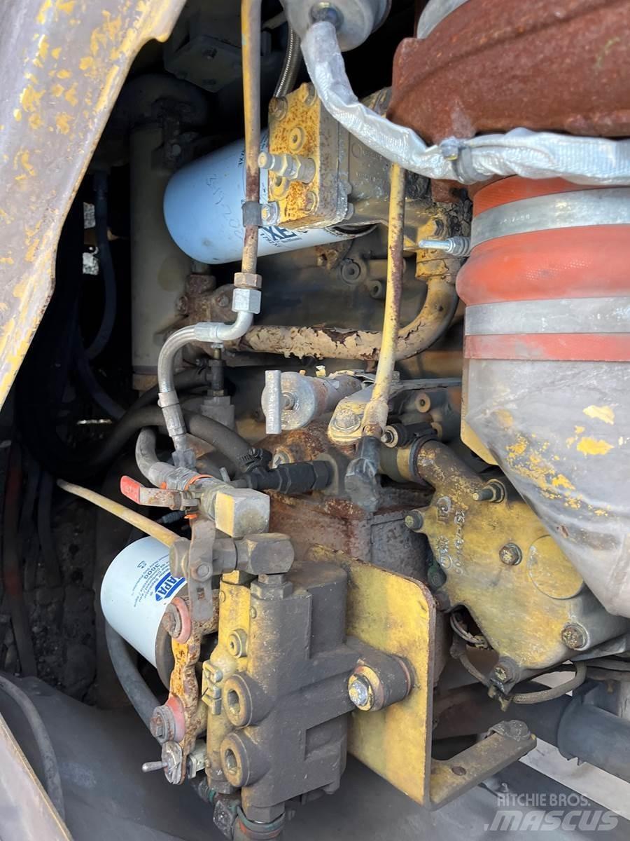 CAT 988H Фронтальные погрузчики