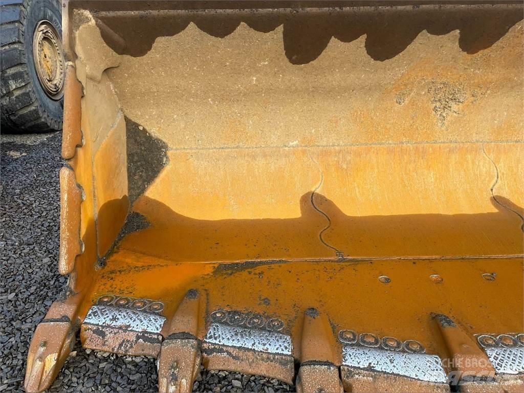 CAT 990 Фронтальные погрузчики