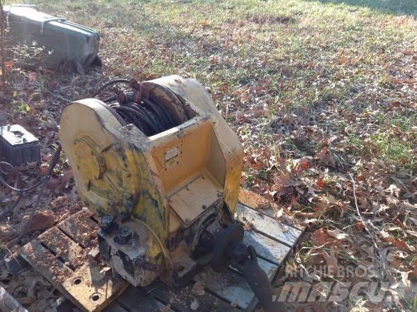 CAT C501 Трелёвочные лебедки