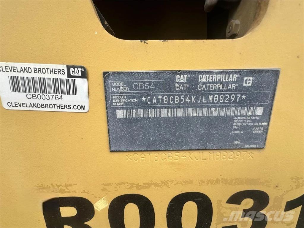 CAT CB54 Грунтовые катки