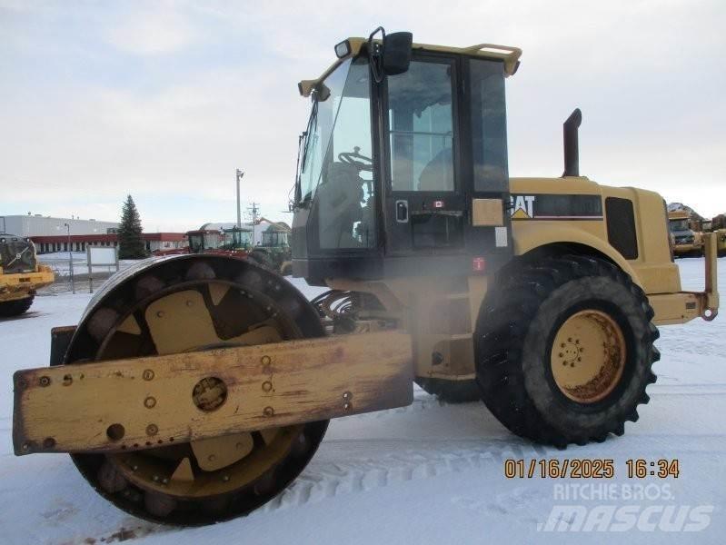 CAT CP563D Прицепные виброкатки