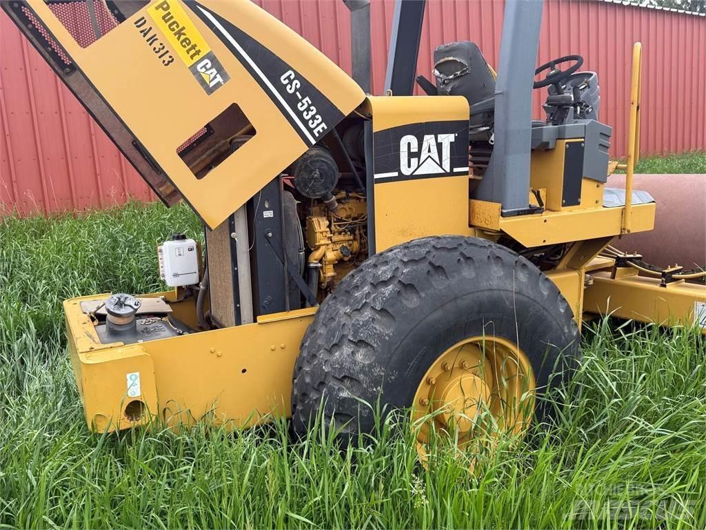 CAT CS533E Грунтовые катки