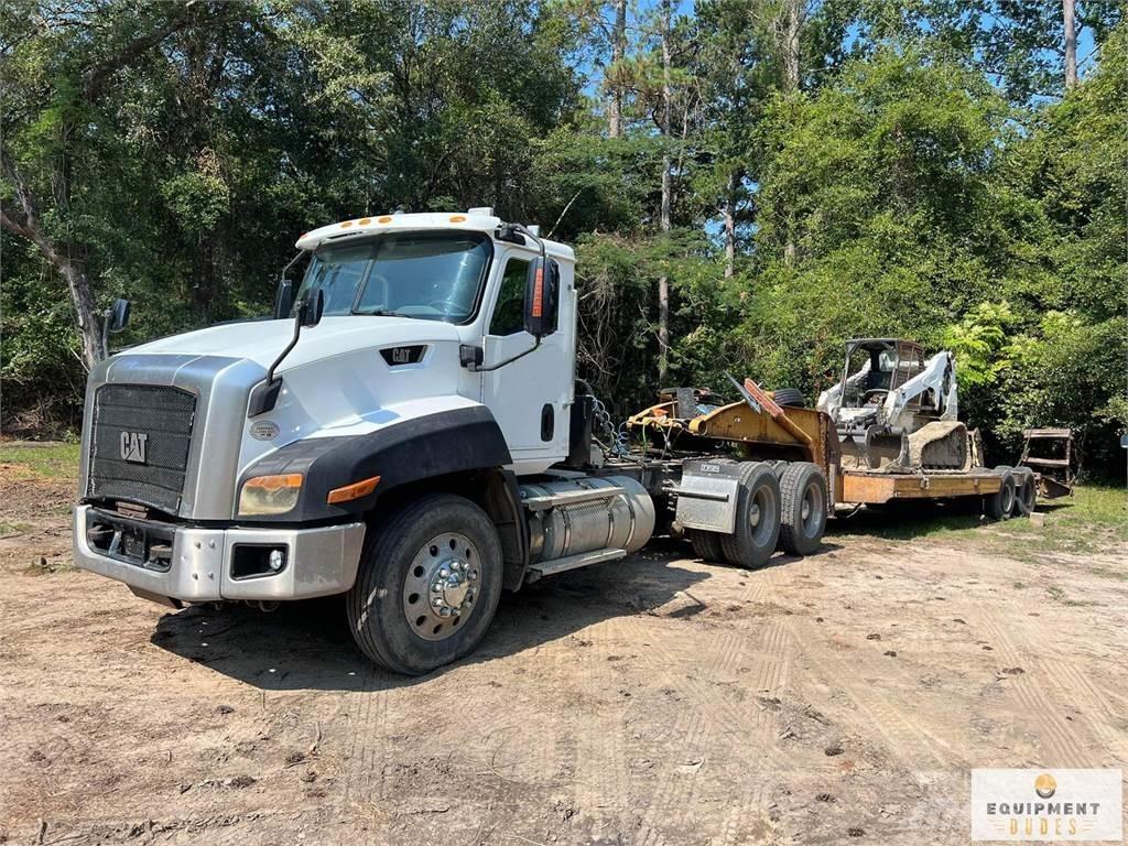 CAT CT660S Седельные тягачи