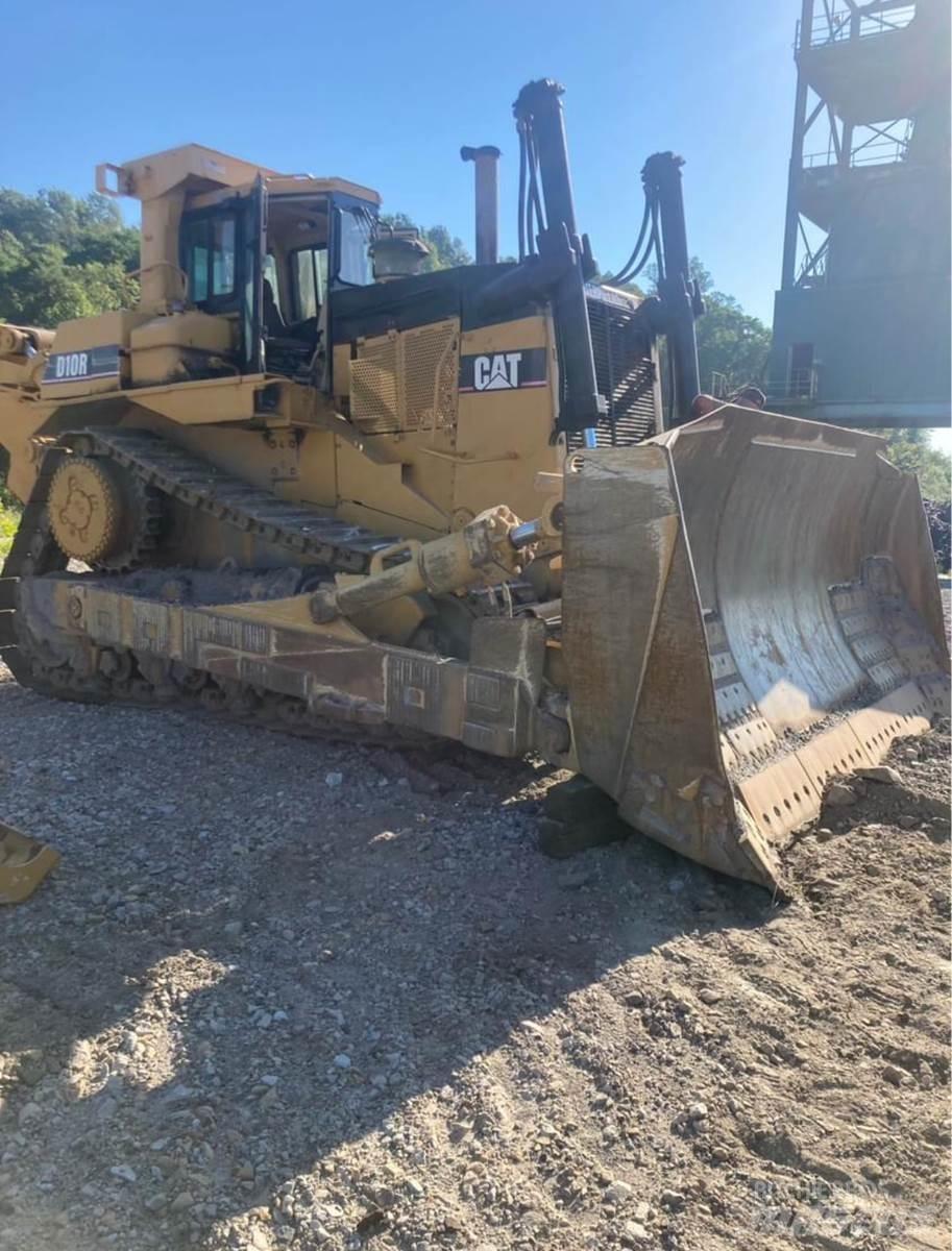 CAT D10R Гусеничные бульдозеры