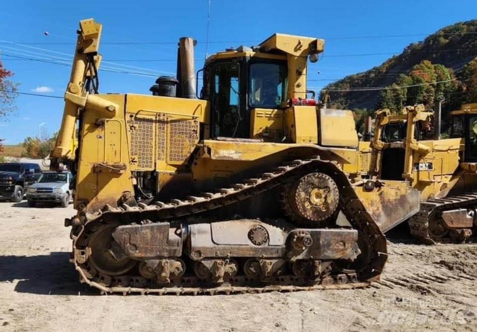 CAT D10T Гусеничные бульдозеры