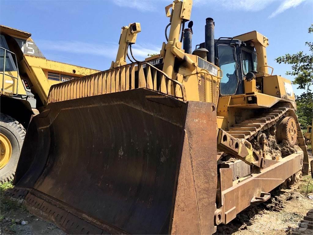 CAT D10T Гусеничные бульдозеры