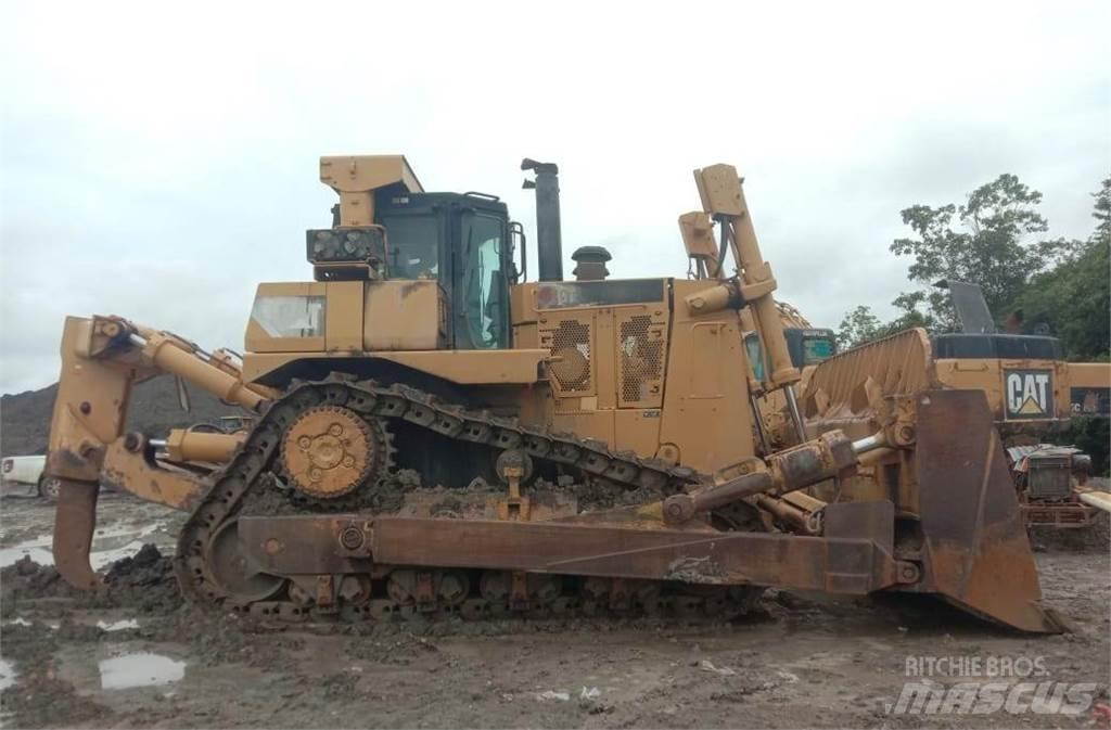 CAT D10T Гусеничные бульдозеры