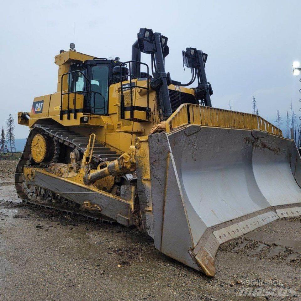 CAT D10T Гусеничные бульдозеры