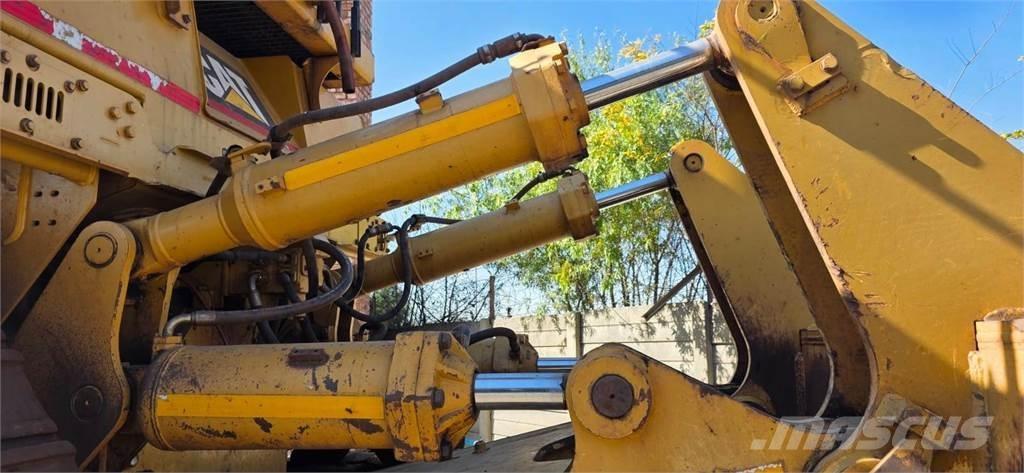 CAT D10T Гусеничные бульдозеры