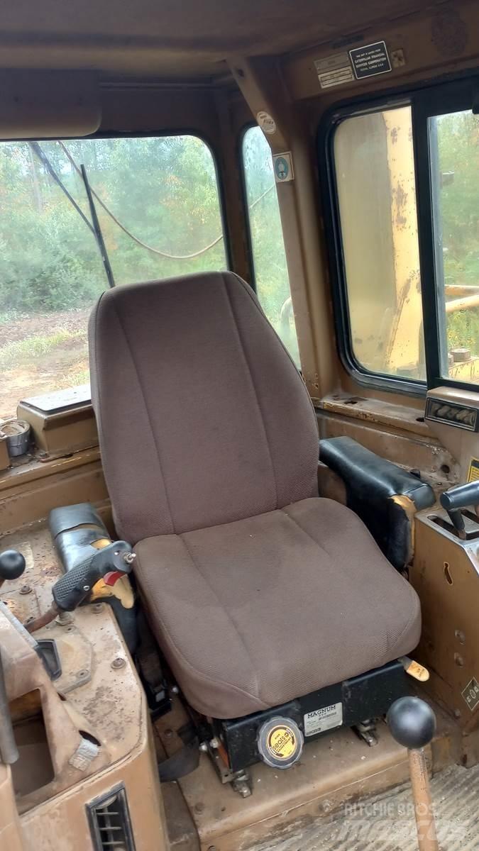 CAT D11N Гусеничные бульдозеры