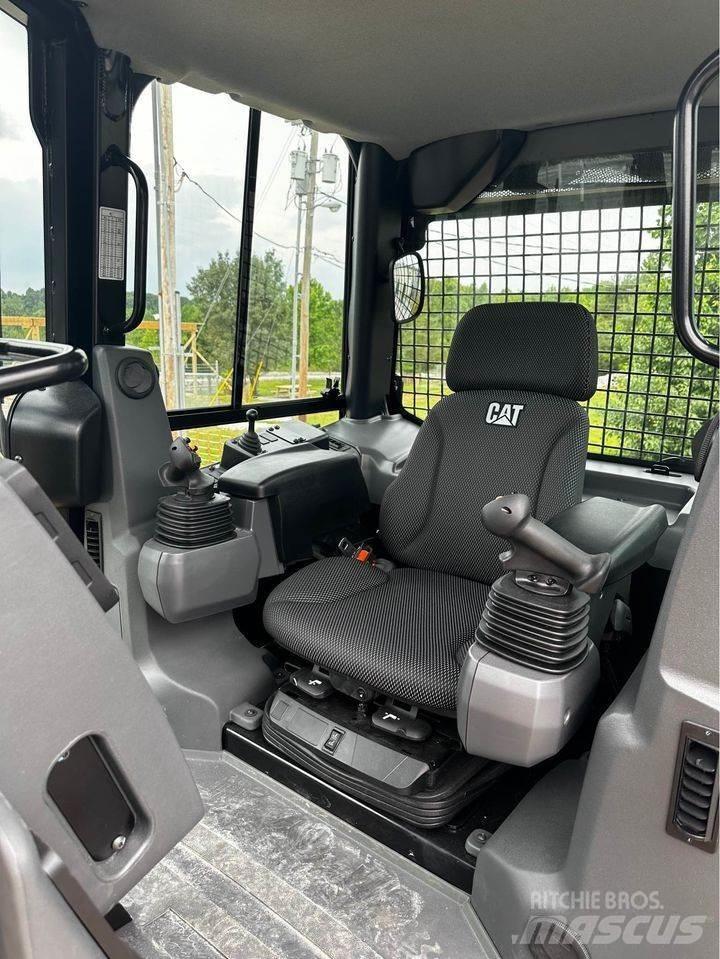 CAT D3 Гусеничные бульдозеры