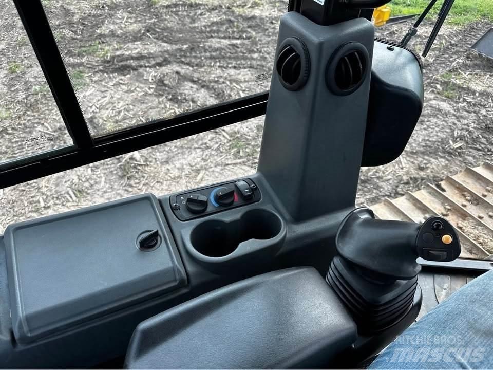CAT D3 Гусеничные бульдозеры