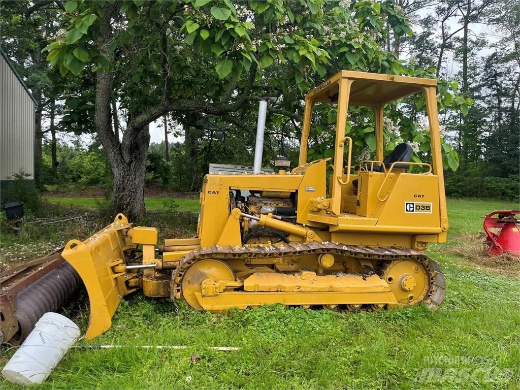 CAT D3B Гусеничные бульдозеры