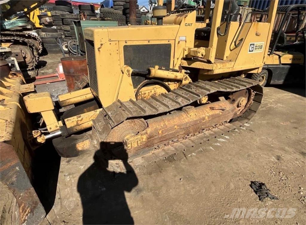 CAT D3B Z Гусеничные бульдозеры