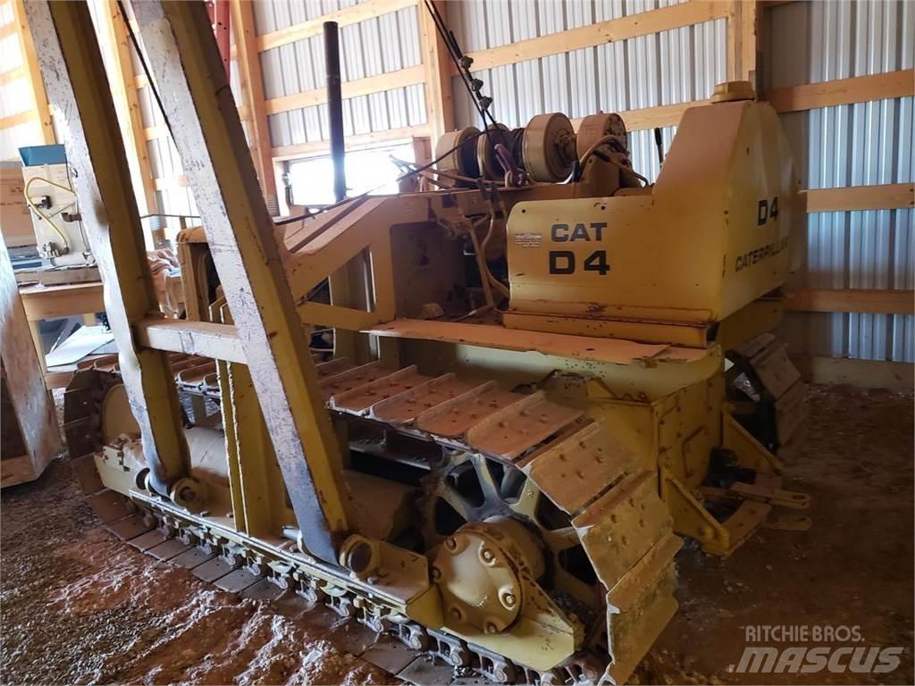 CAT D4 Трубоукладчики
