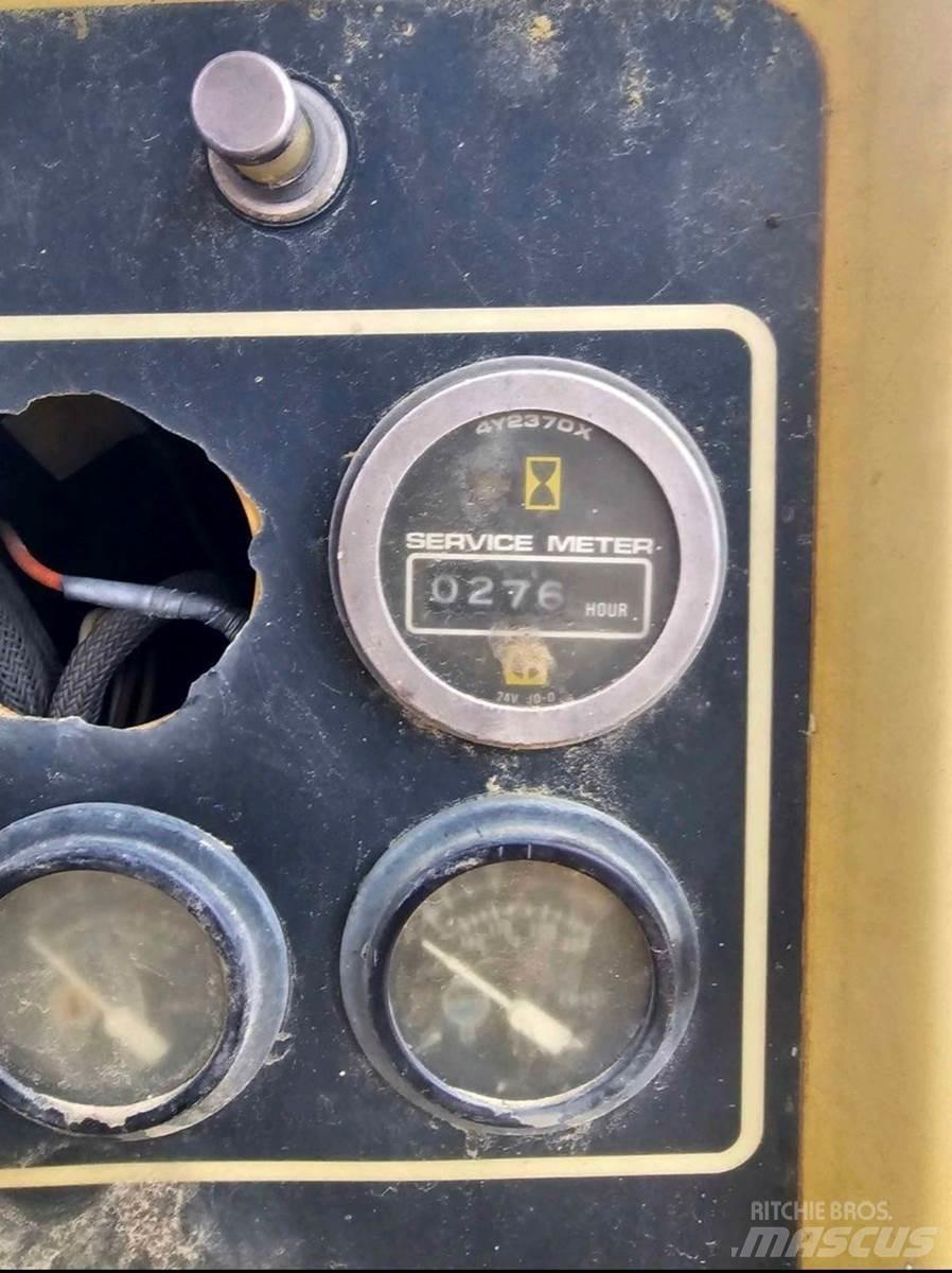 CAT D4H II Гусеничные бульдозеры