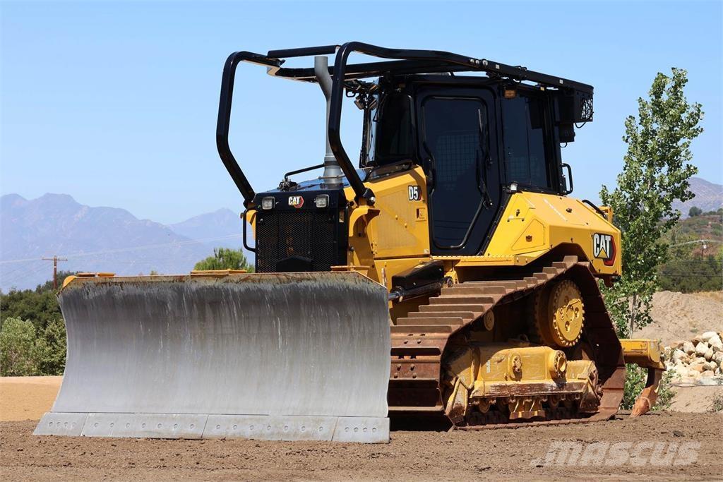 CAT D5 XL Гусеничные бульдозеры