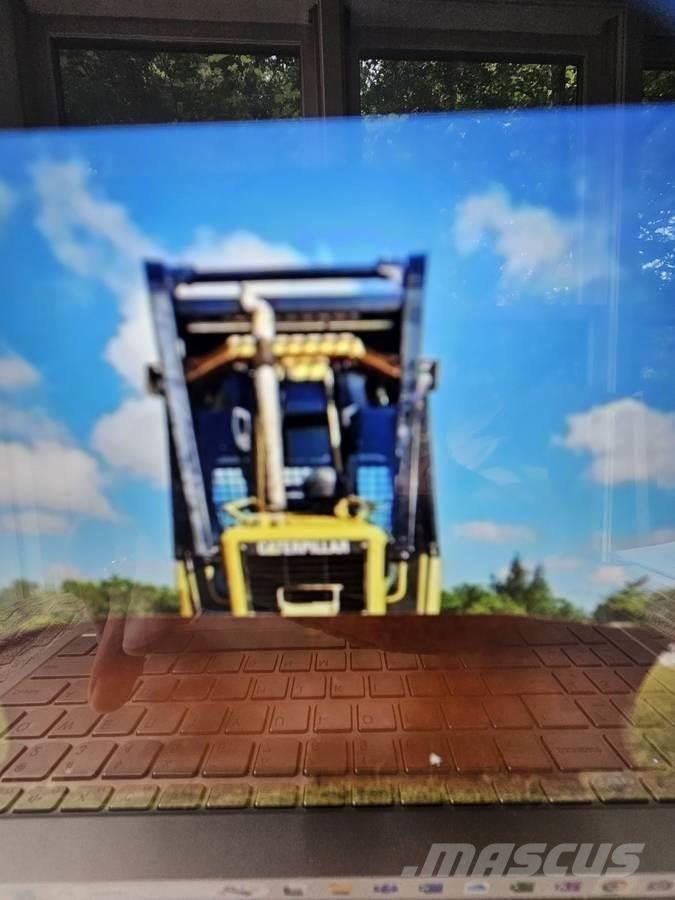 CAT D5G XL Гусеничные бульдозеры