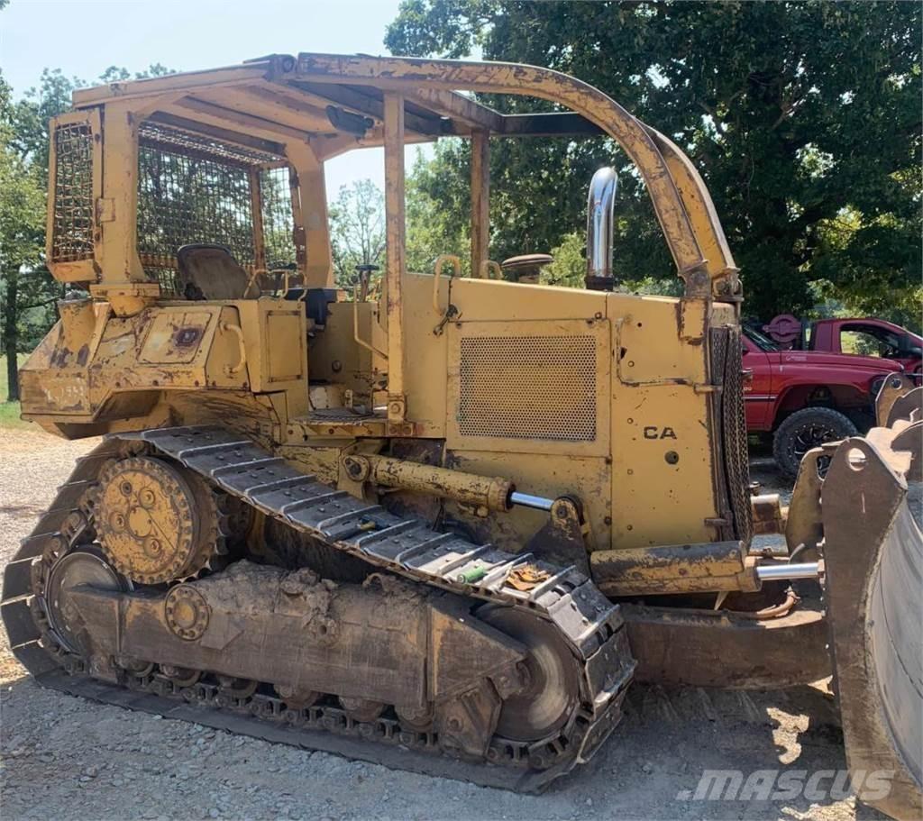 CAT D5H Гусеничные бульдозеры