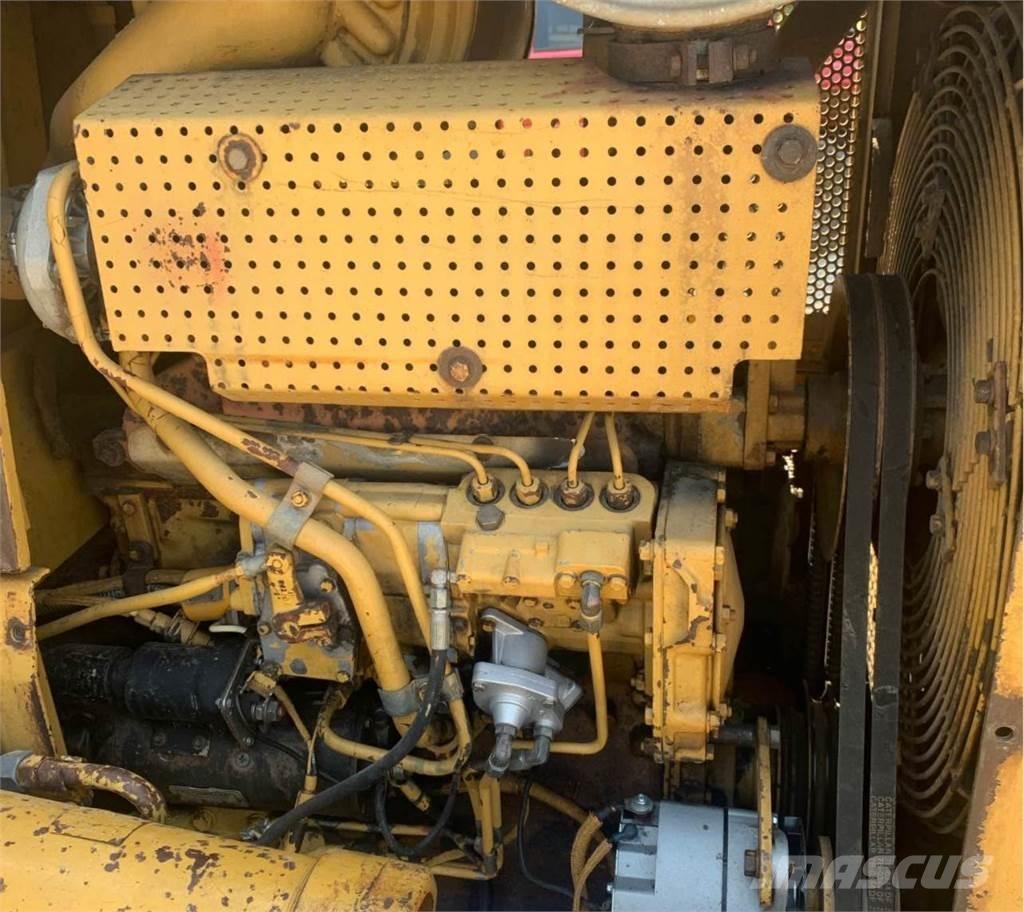 CAT D5H Гусеничные бульдозеры