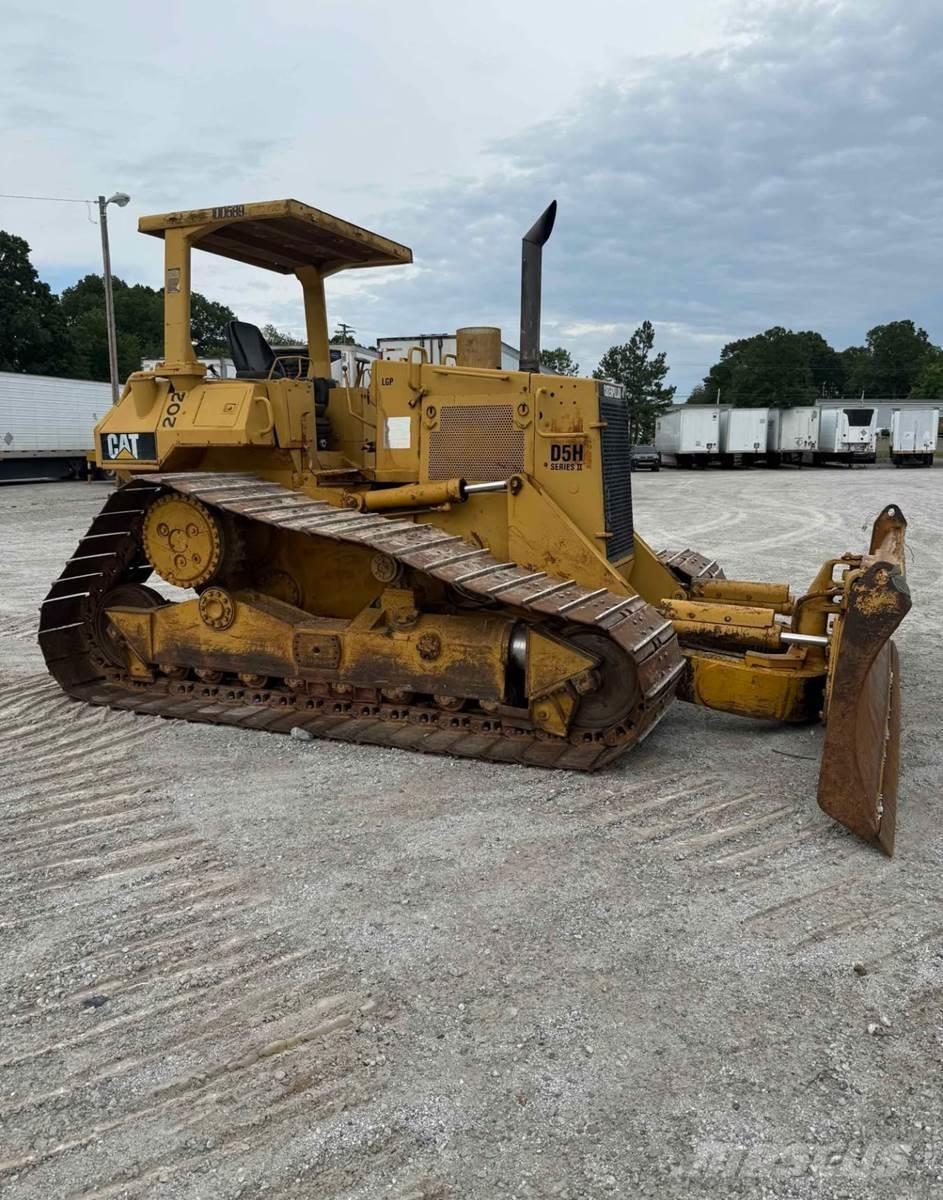 CAT D5H II Гусеничные бульдозеры