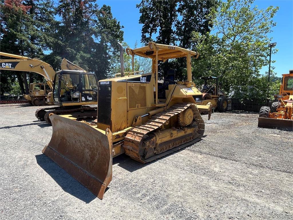 CAT D5N Гусеничные бульдозеры
