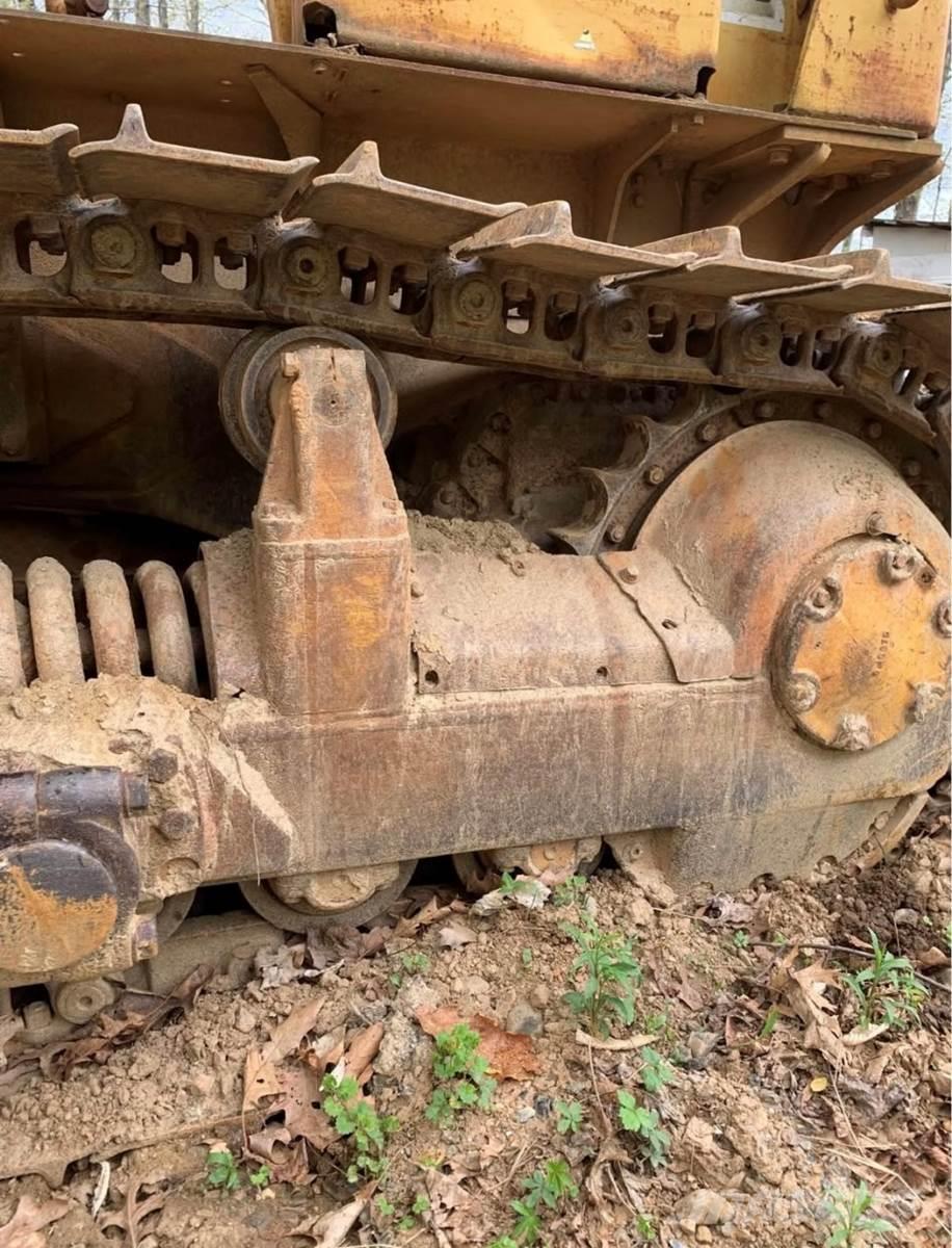 CAT D6C Гусеничные бульдозеры