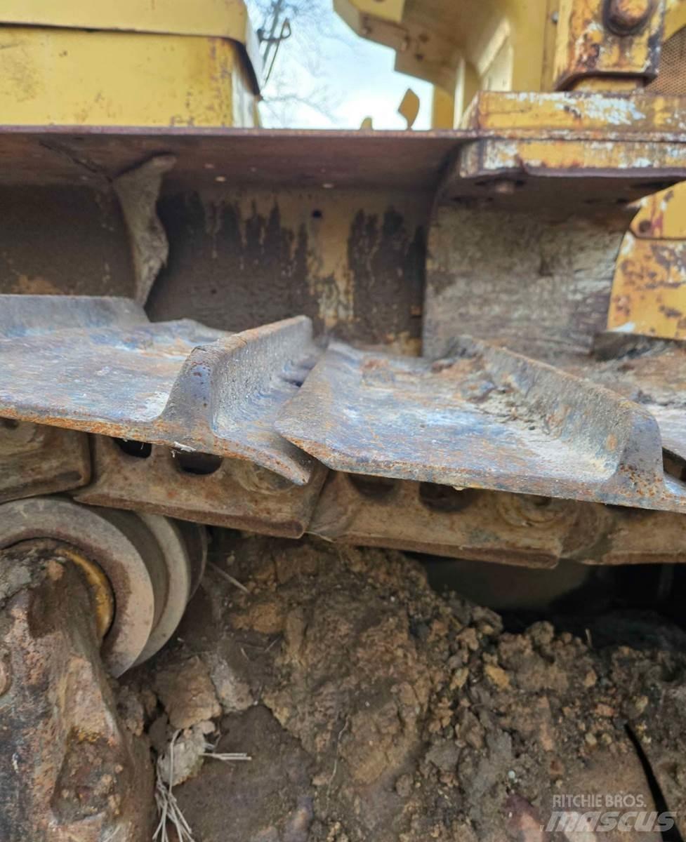 CAT D6C Гусеничные бульдозеры