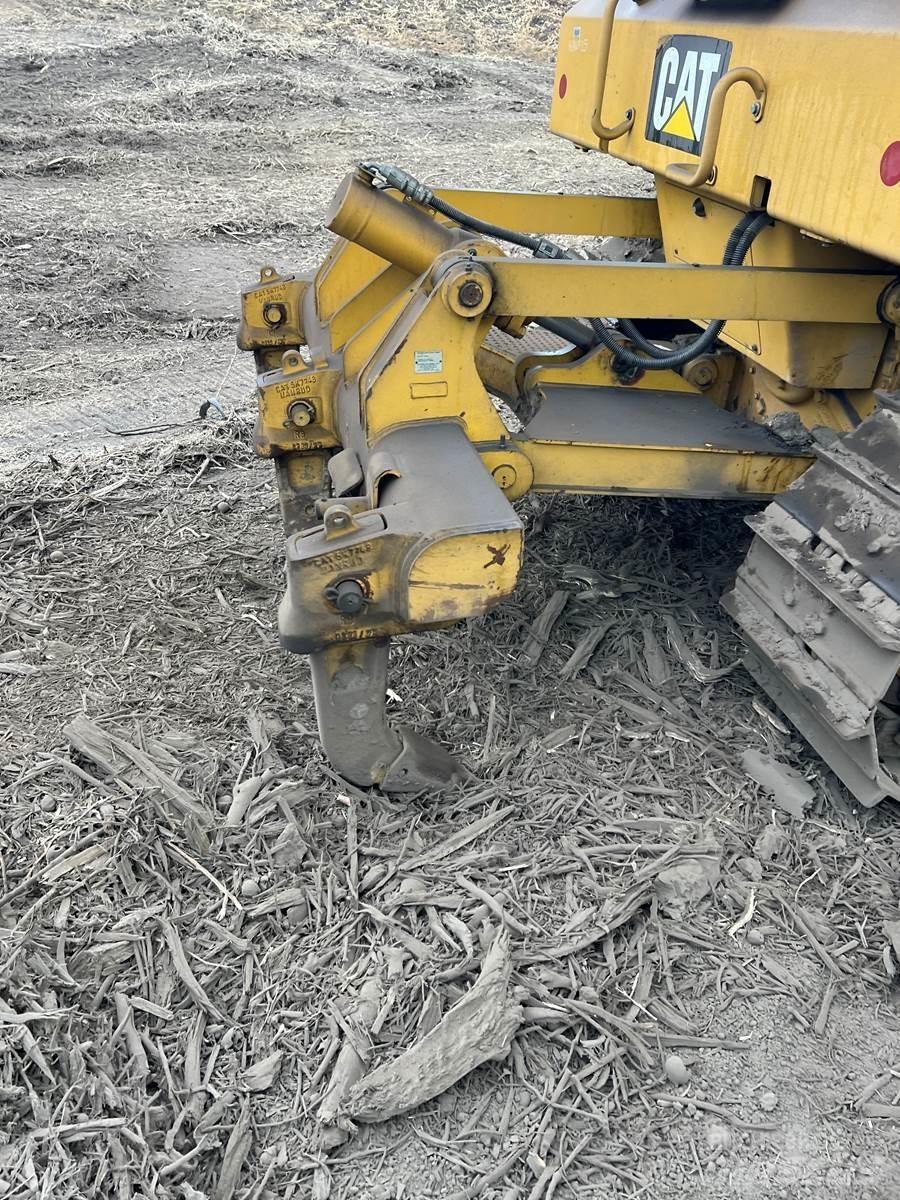 CAT D6N XL Гусеничные бульдозеры