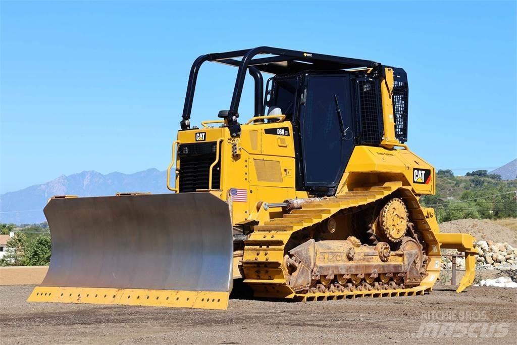 CAT D6N XL Гусеничные бульдозеры