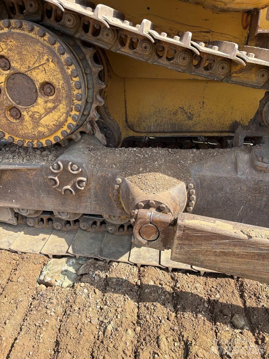 CAT D6R Гусеничные бульдозеры