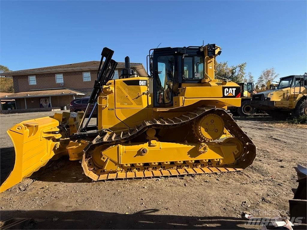 CAT D6T Гусеничные бульдозеры
