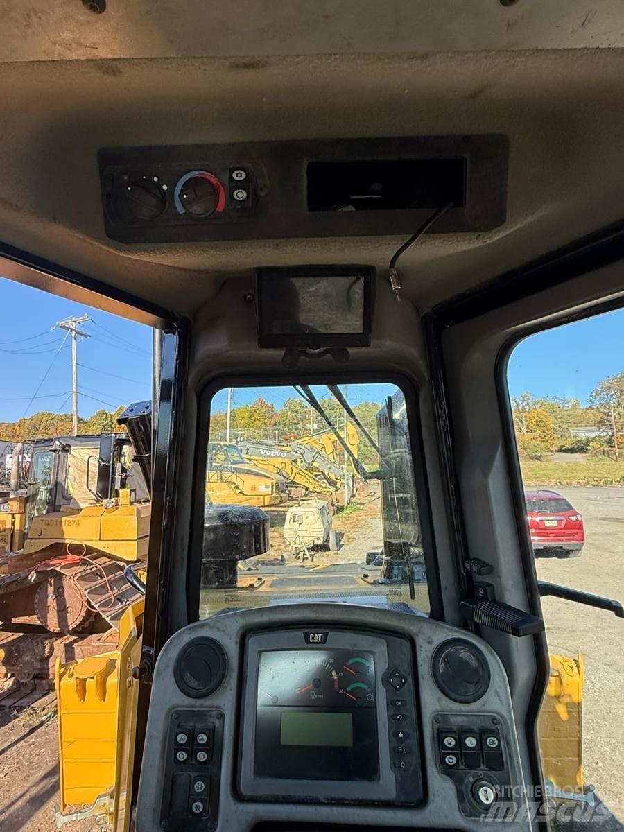 CAT D6T Гусеничные бульдозеры