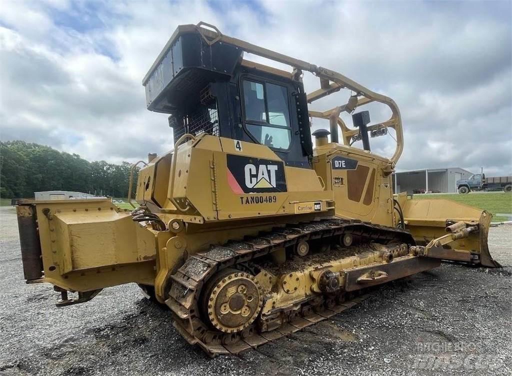 CAT D7E Гусеничные бульдозеры