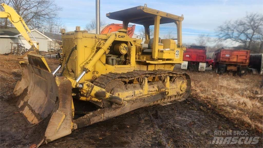 CAT D7F Гусеничные бульдозеры