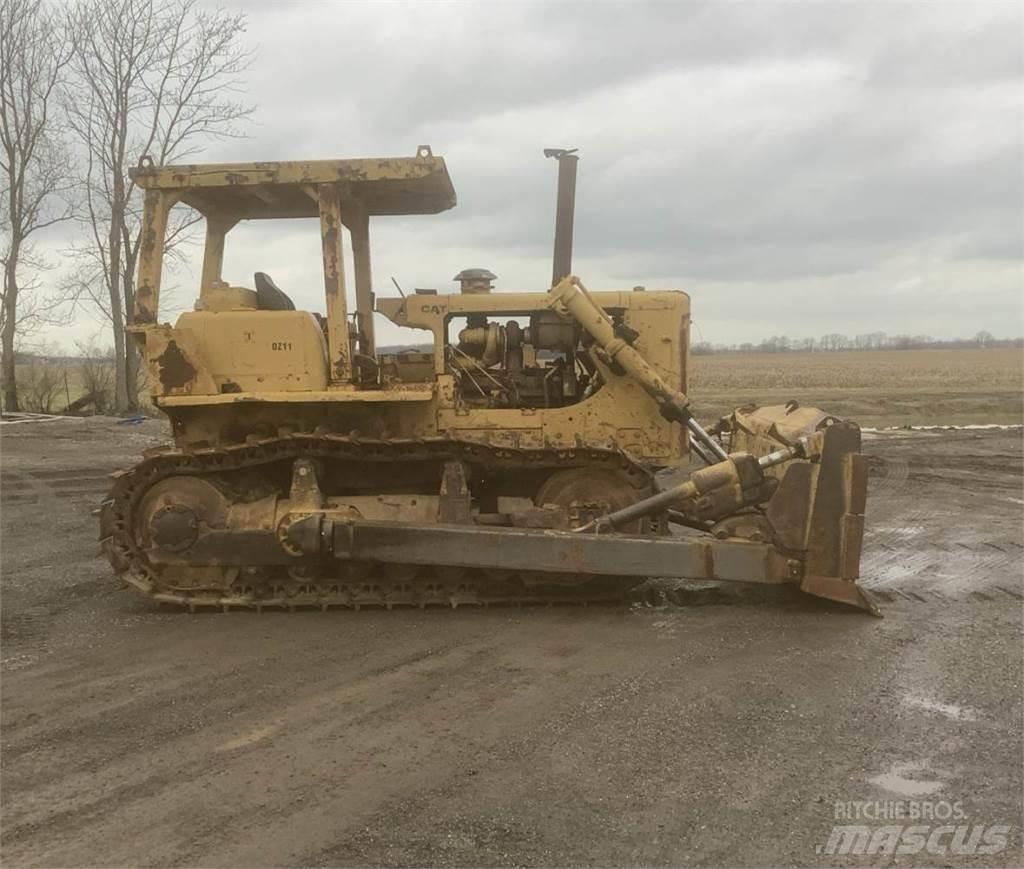CAT D7F Гусеничные бульдозеры