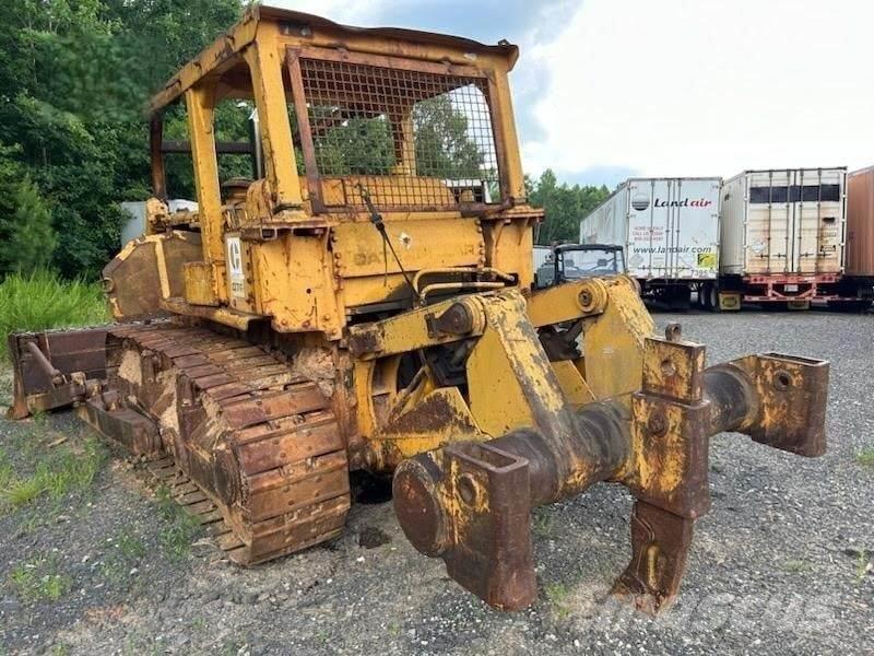 CAT D7F Гусеничные бульдозеры