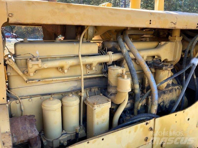 CAT D8H Гусеничные бульдозеры