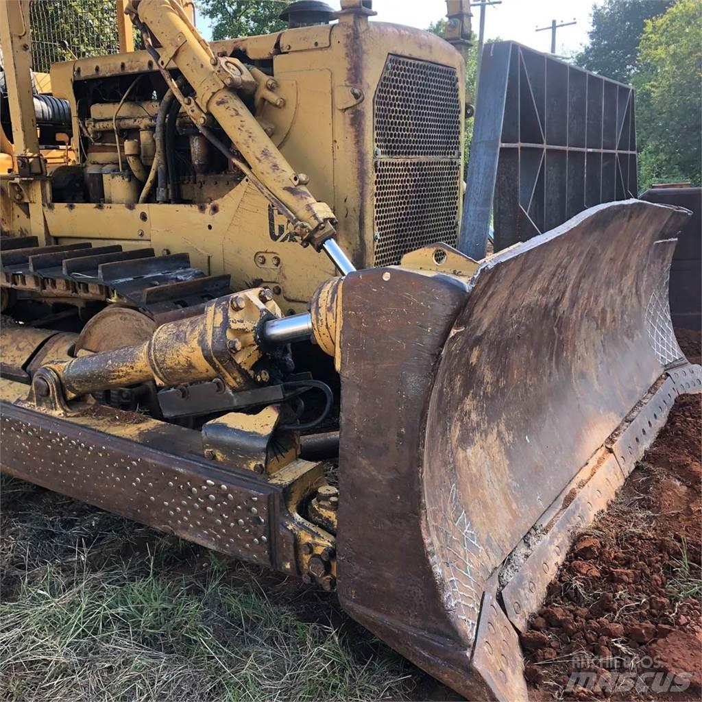 CAT D8H Гусеничные бульдозеры