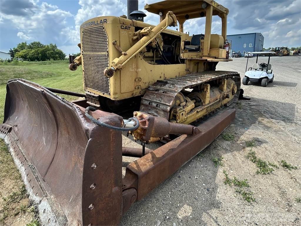 CAT D8H Гусеничные бульдозеры