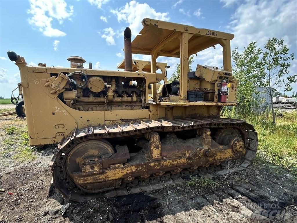 CAT D8H Гусеничные бульдозеры