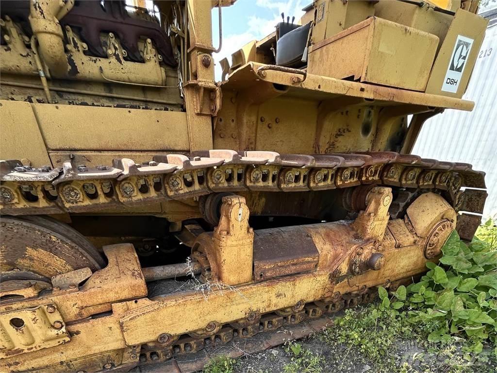 CAT D8H Гусеничные бульдозеры