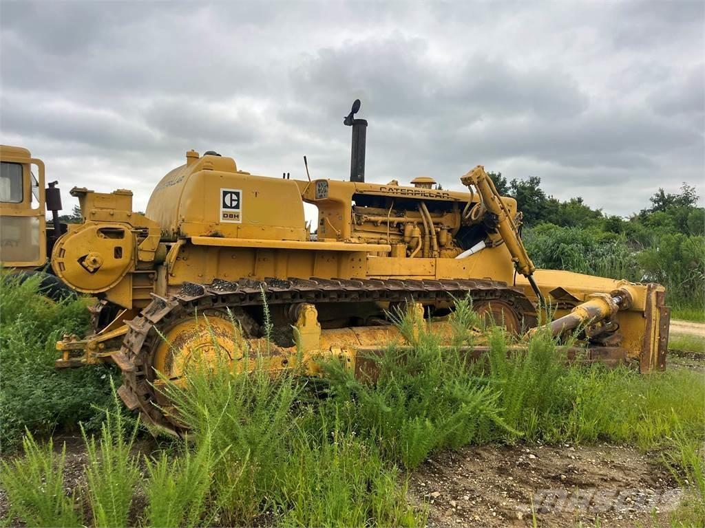 CAT D8H Гусеничные бульдозеры