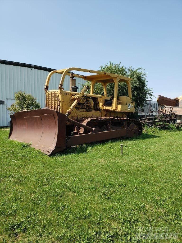 CAT D8K Гусеничные бульдозеры