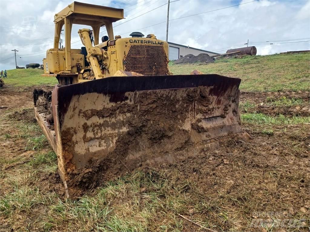 CAT D8K Гусеничные бульдозеры