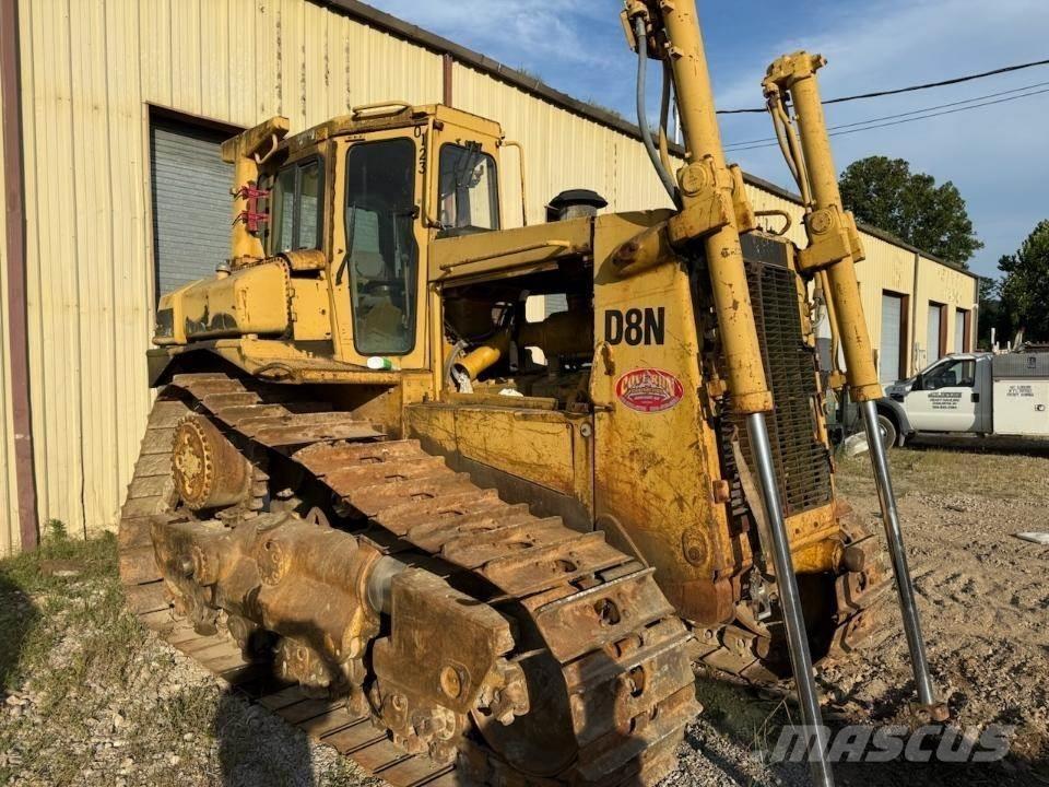 CAT D8N Гусеничные бульдозеры
