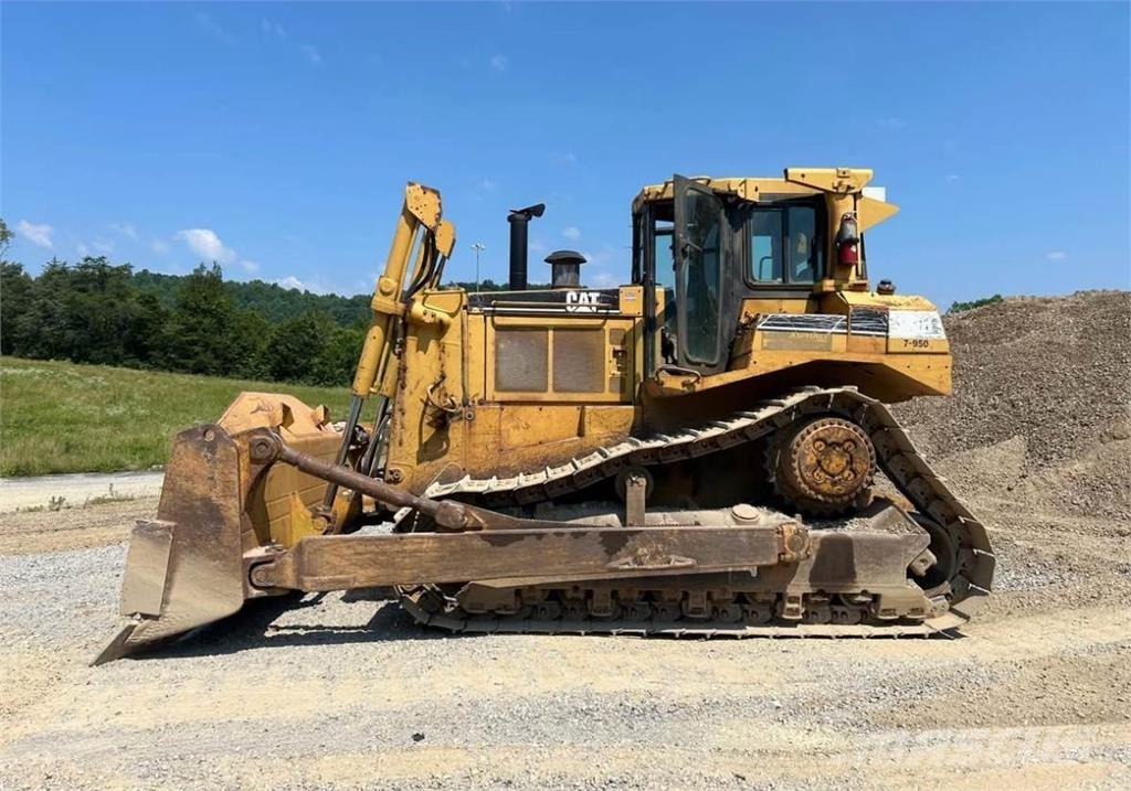 CAT D8N Гусеничные бульдозеры