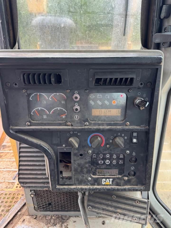 CAT D8R Гусеничные бульдозеры